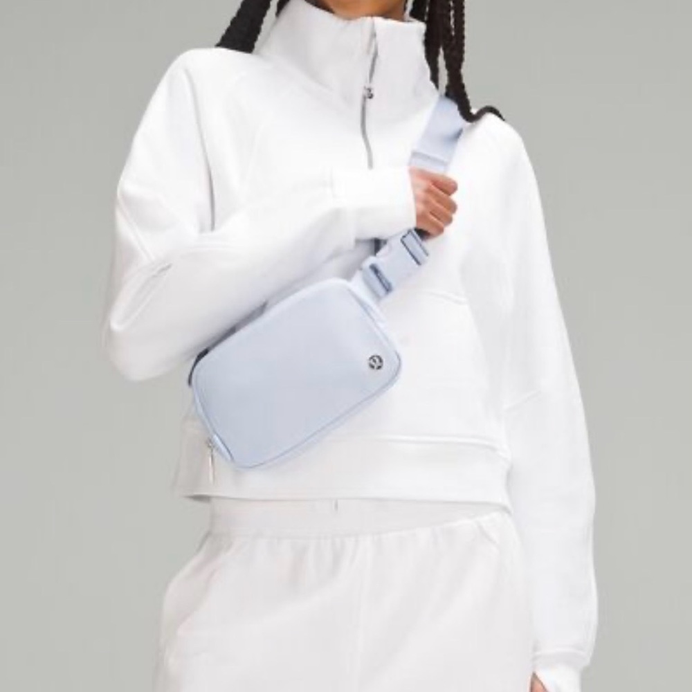 Lululemon Everywhere Belt Bag 1L Crossbody Bag pastel blue